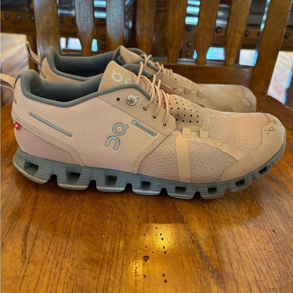 On Running Cloud Women’s Waterproof Shoes – Size 9– Blush Pink & Gray - Picture 5 of 11